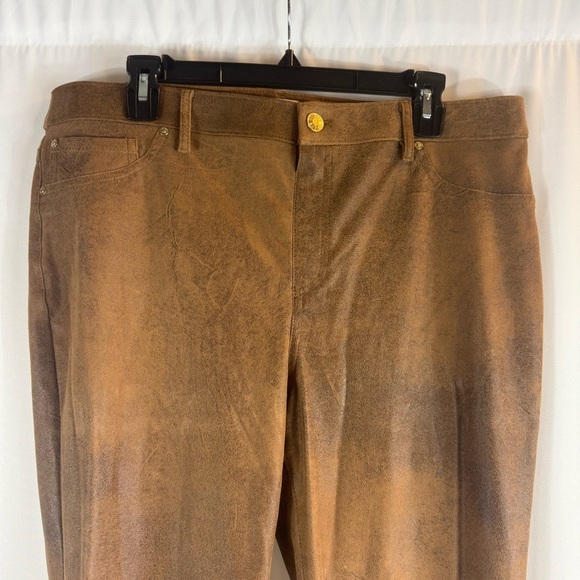 Chicos Sz 2 Regular ( US 12) Medium Md Brown
Vegan Faux Suede Stretchy Slim Leg - Picture 4 of 14